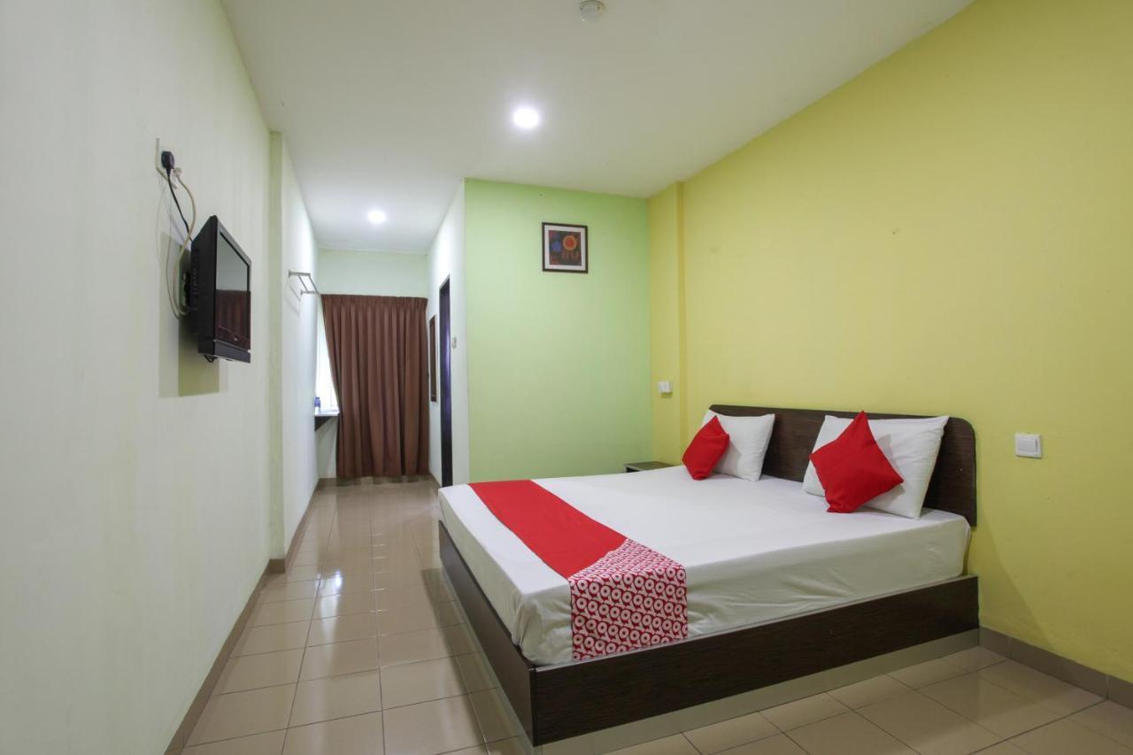 Oyo 89539 Hotel Siswa Kampar Exteriör bild